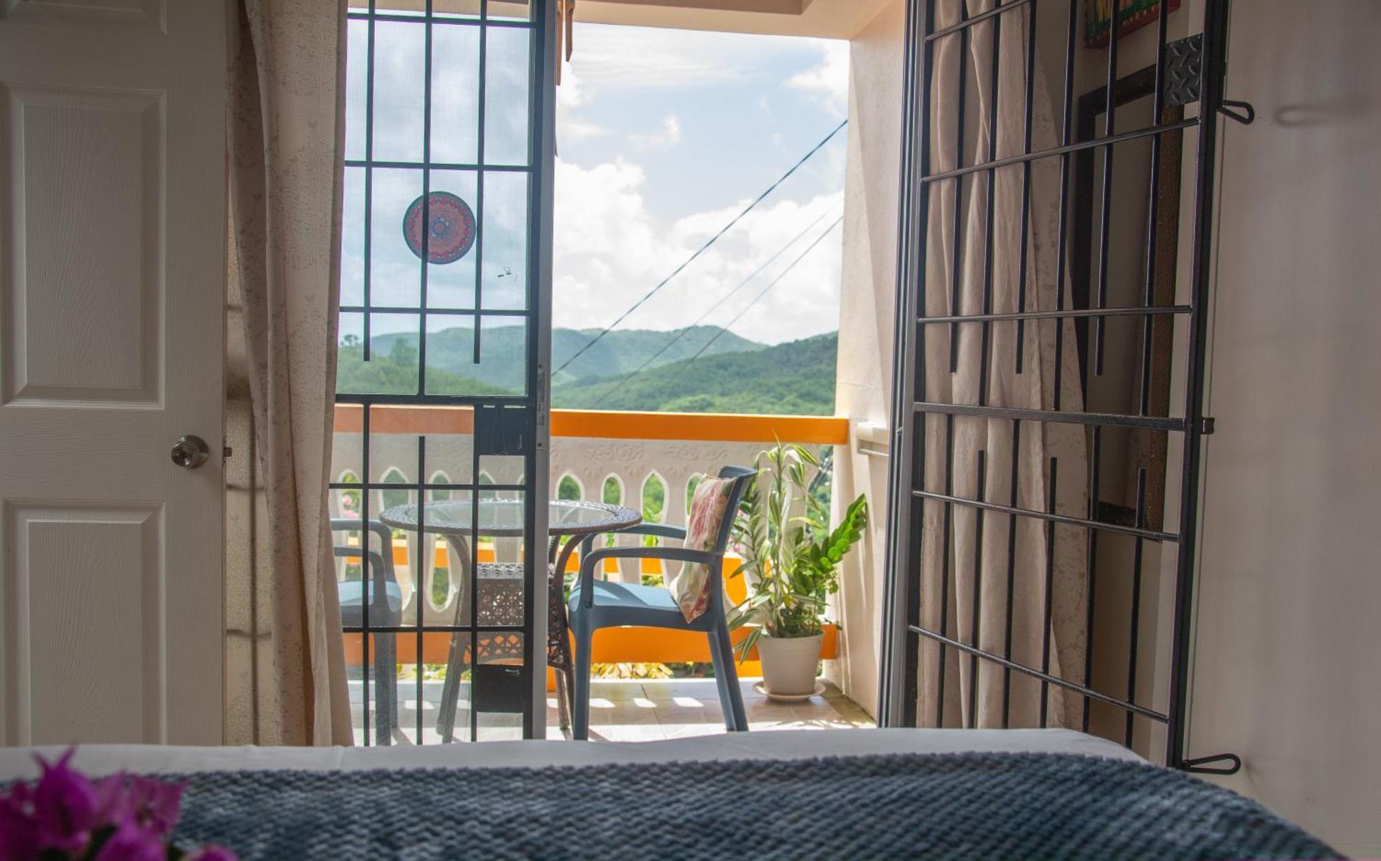 Mountain View Apartments Gros Islet Exteriör bild
