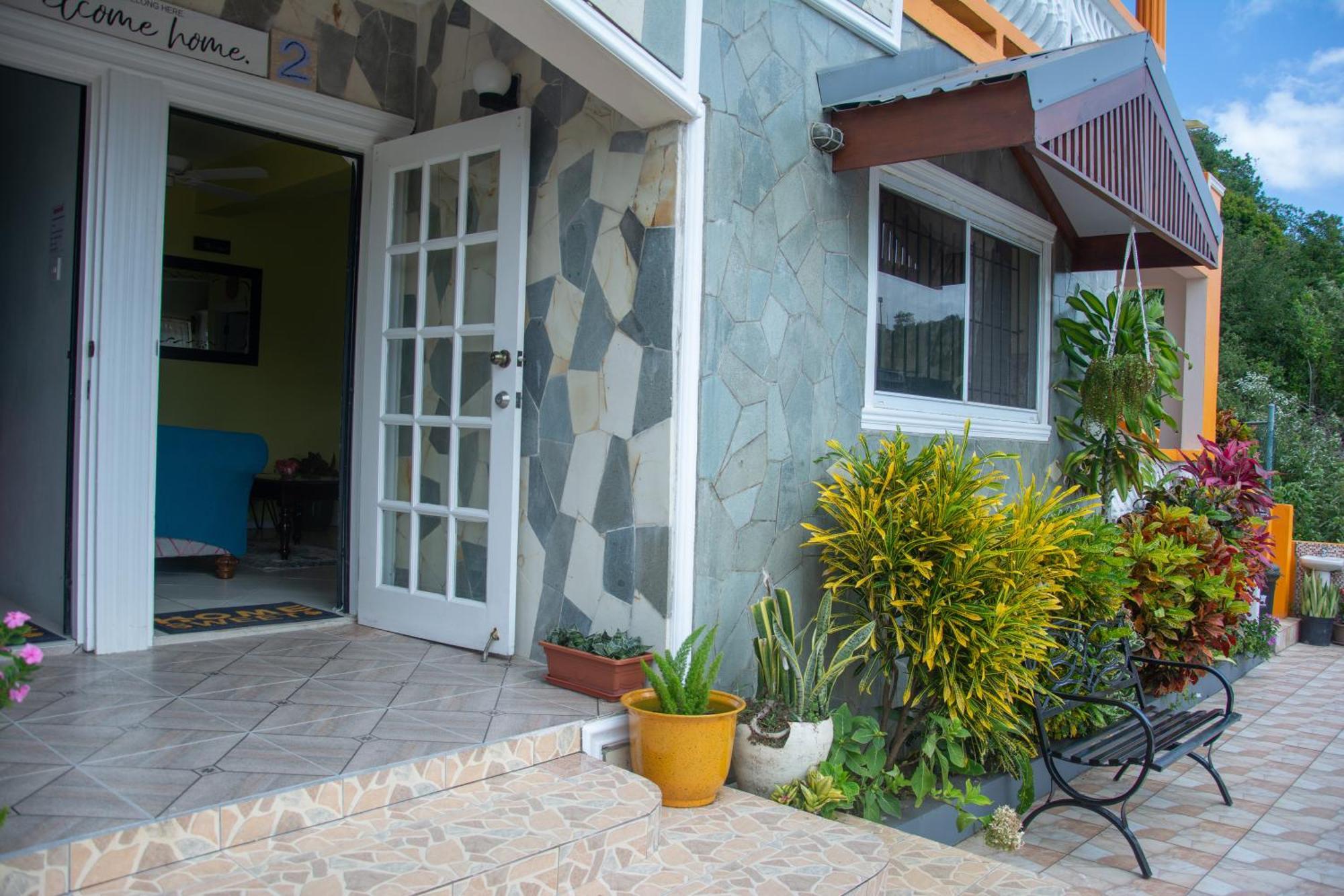 Mountain View Apartments Gros Islet Exteriör bild